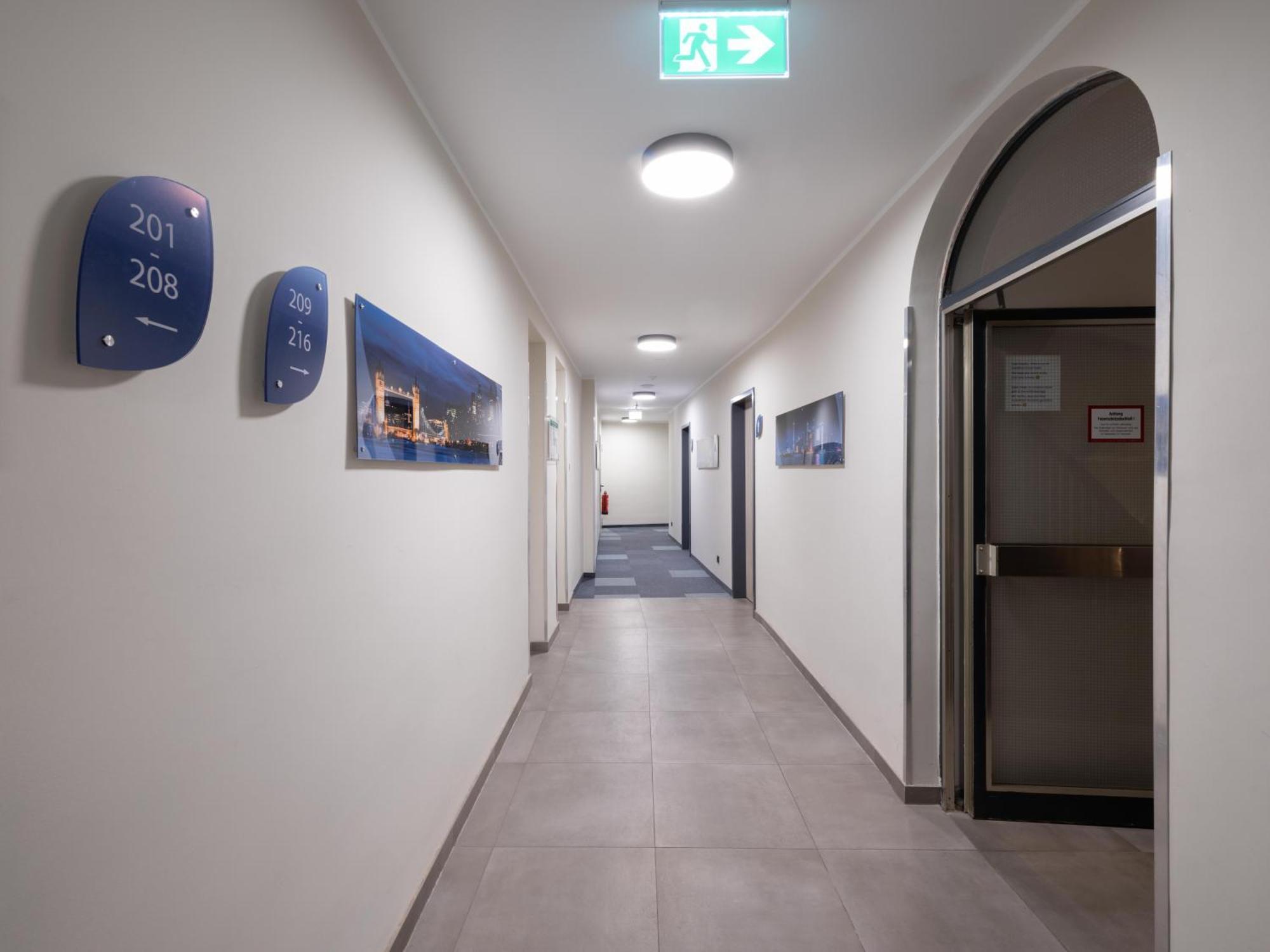 Smart Stay Hotel Station Мюнхен Экстерьер фото